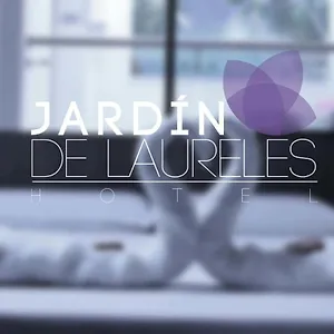 מלון Jardin De Laureles, מדיין