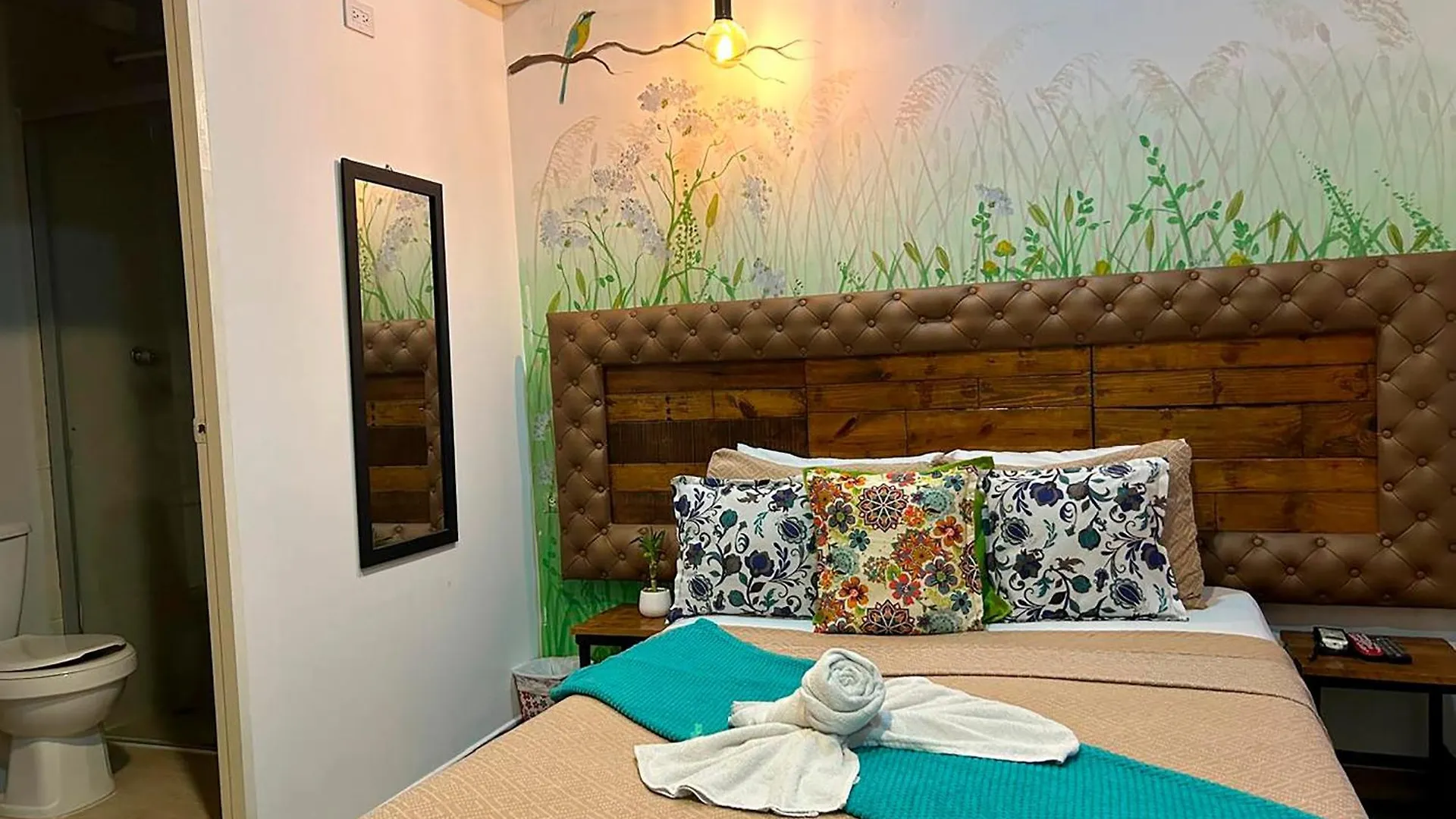 Hotel Boutique Stay La 10 contacts